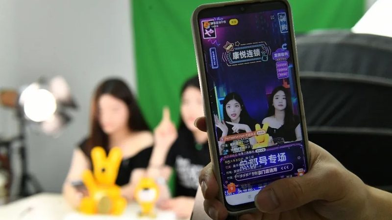 冰箱主板维修：师傅上门服务的那些事儿**